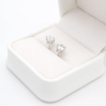 Jewdii Studs silver earring with  CZ Stone