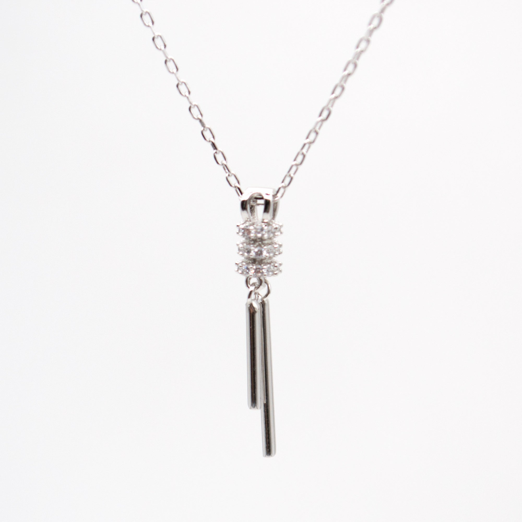 Jewdii 925 Silver Pendant Necklace with Cubic Zirconia